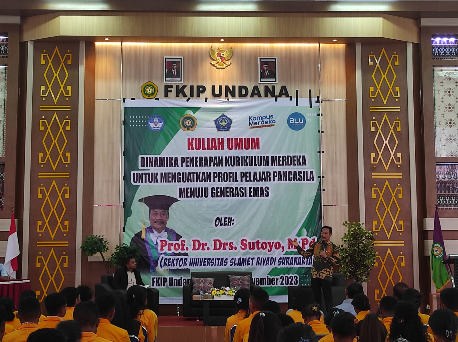 Rektor Unisri Solo Beri Kuliah Umum Mahasiswa Universitas Nusa Cendana Kupang