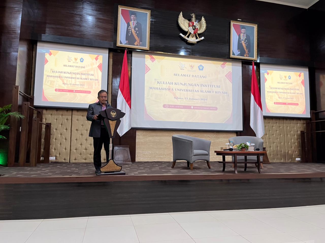 Mahasiswa FISIP Unisri Melakukan Kunjungan Kerja ke Kantor Sekretariat Kabinet Jakarta