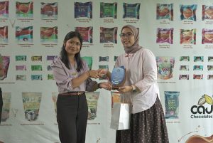 FATIPA UNISRI Laksanakan Kunjungan Industri dan Edukatif untuk Meningkatkan Wawasan Mahasiswa