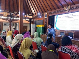 UNISRI Perkuat Peran Ibu sebagai Garda Terdepan Literasi Keluarga di Era Digital