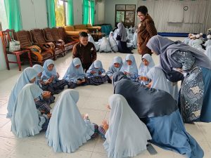 Perkuat Kerja Sama Internasional Lewat Game-Based Learning, UNISRI Kenalkan "Domino Games" untuk Pembelajaran Matematika di Thailand